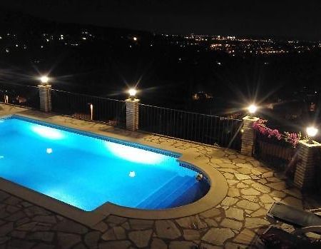 Villa La Vista 칼론제 외부 사진